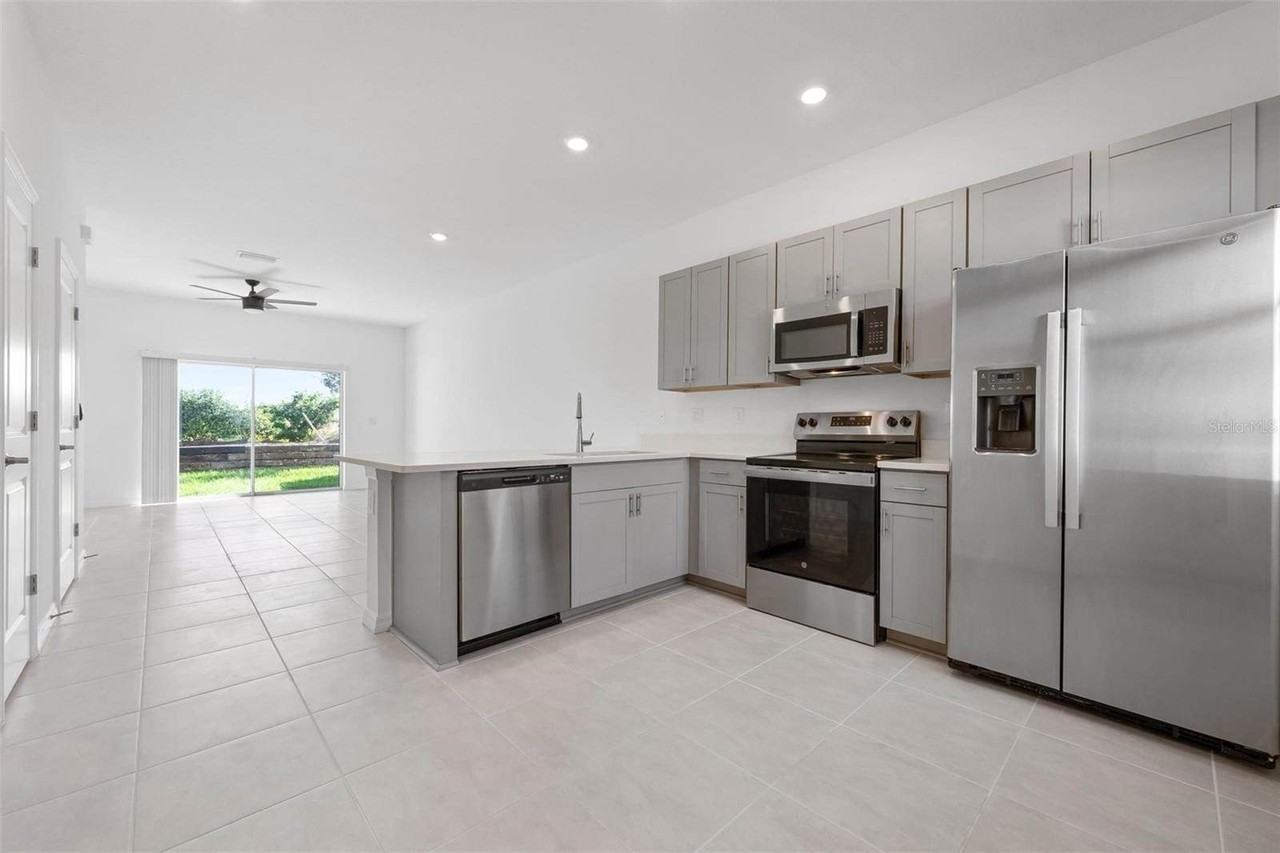 8565 Daybreak St - Photo 2 of 28