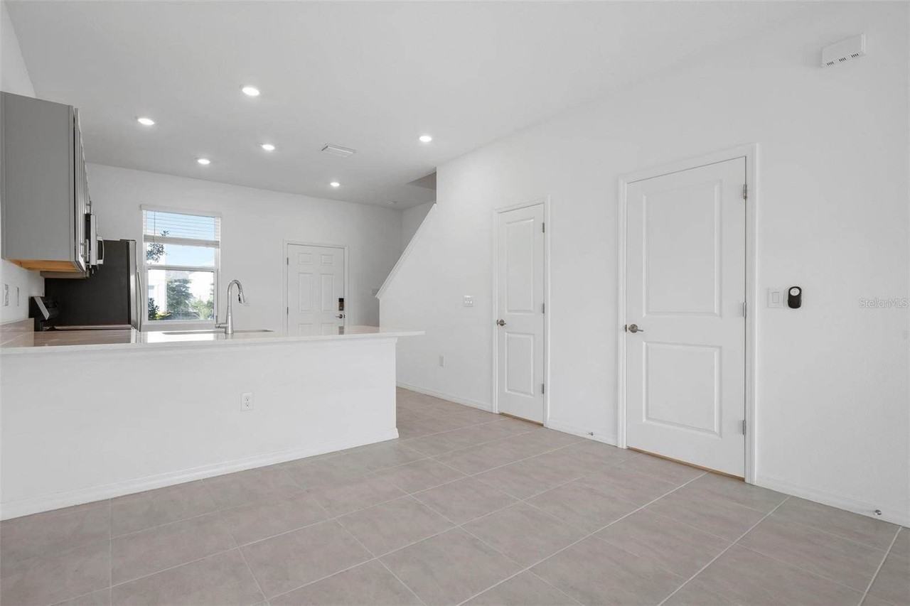 8565 Daybreak St - Photo 6 of 28