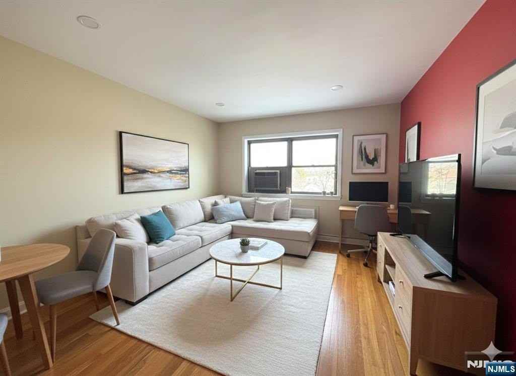 3091 3091 Edwin 4G - Photo 2 of 11