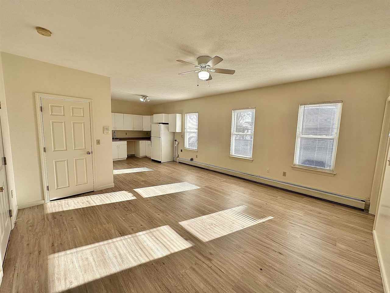 96 Palm St - Photo 4 of 12