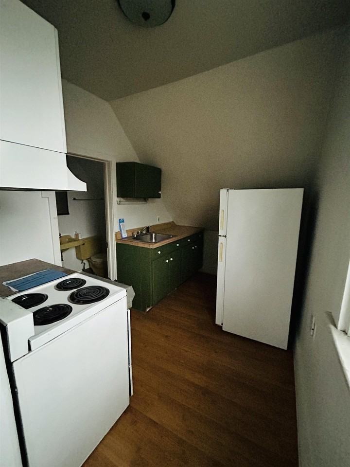 20 Chapel St #5 - Photo 4 of 4