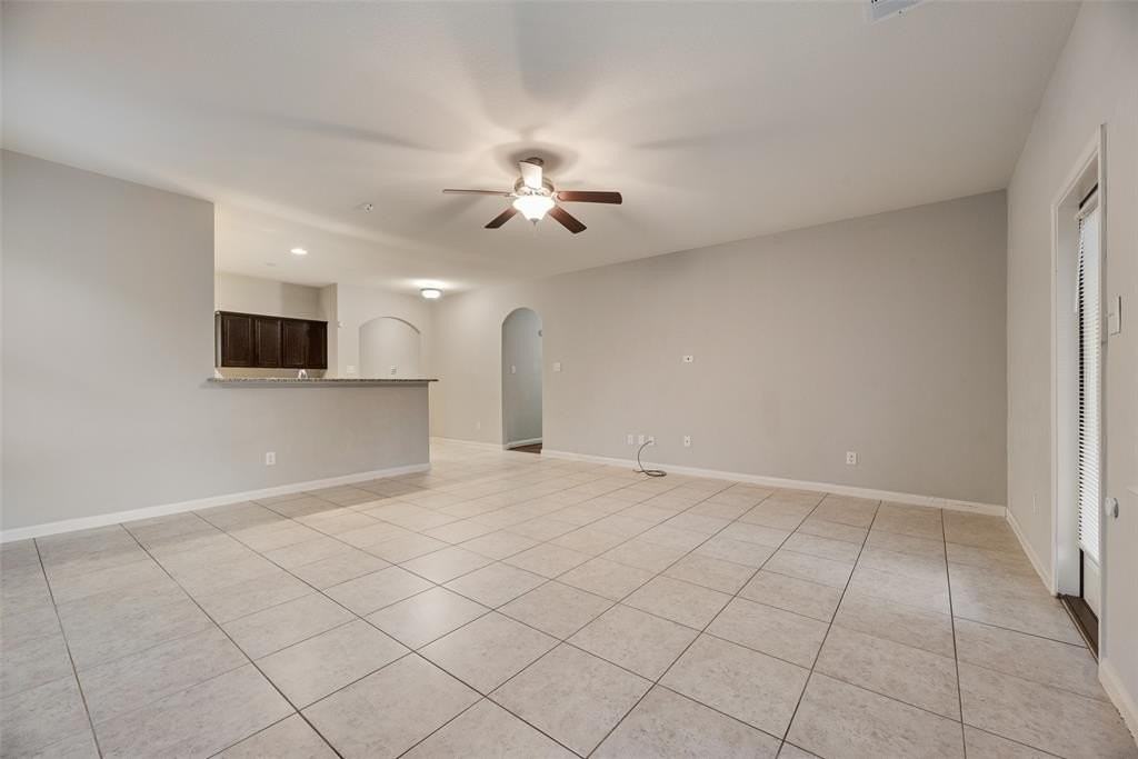 4829 Beaver Creek Ave - Photo 5 of 13