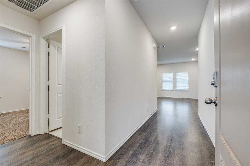 309 Patina St - Photo 4 of 25