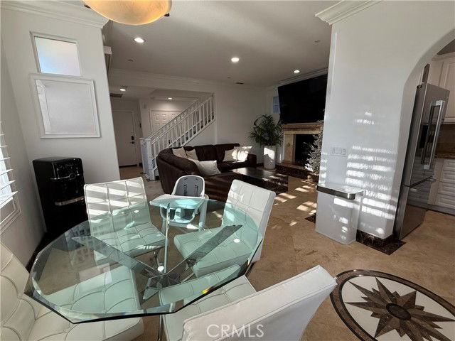 8 Amy Way - Photo 3 of 8