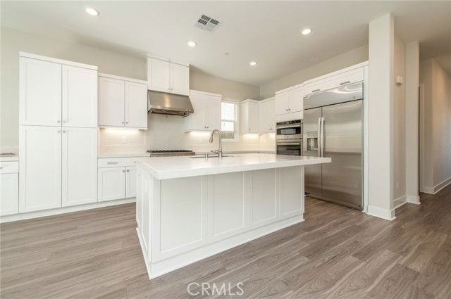 631 Cardona - Photo 3 of 8