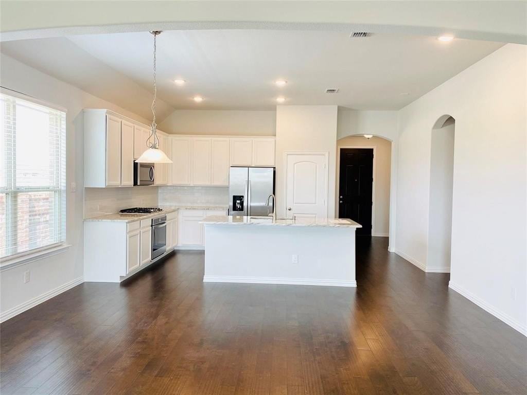 4001 Smokey Hill Ct - Photo 4 of 17