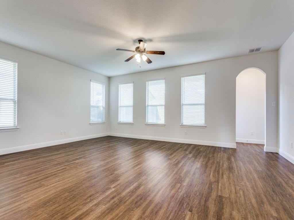 9816 Chaparral Pass - Photo 3 of 12