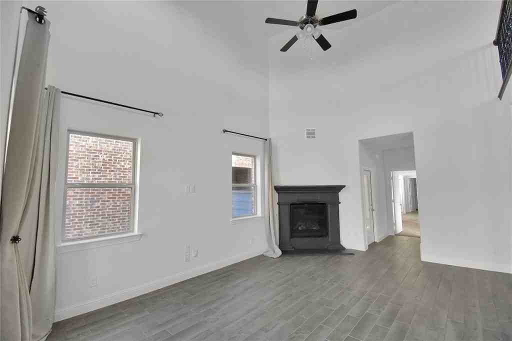 7036 Windmill St - Photo 2 of 30