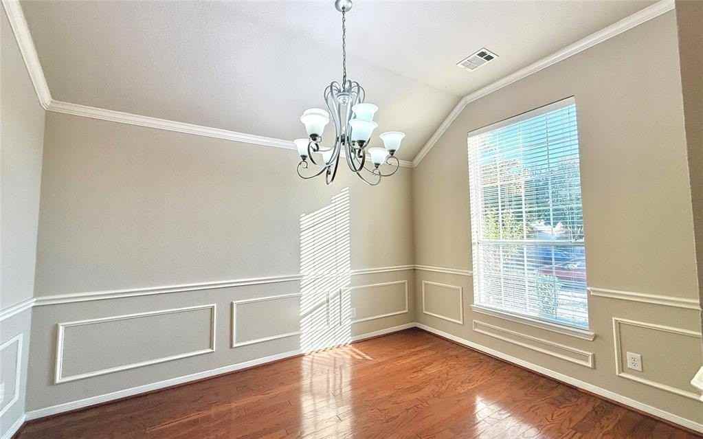 1713 Annmarie Ct - Photo 7 of 38