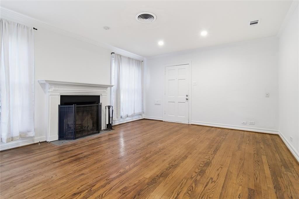 4421 Hyer St - Photo 5 of 15