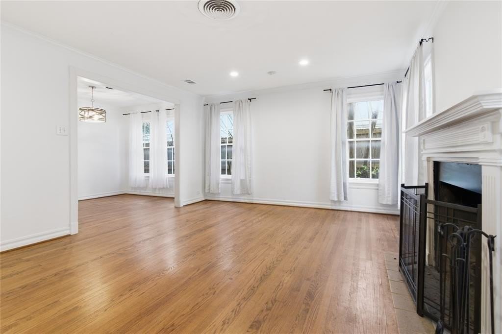 4421 Hyer St - Photo 6 of 15