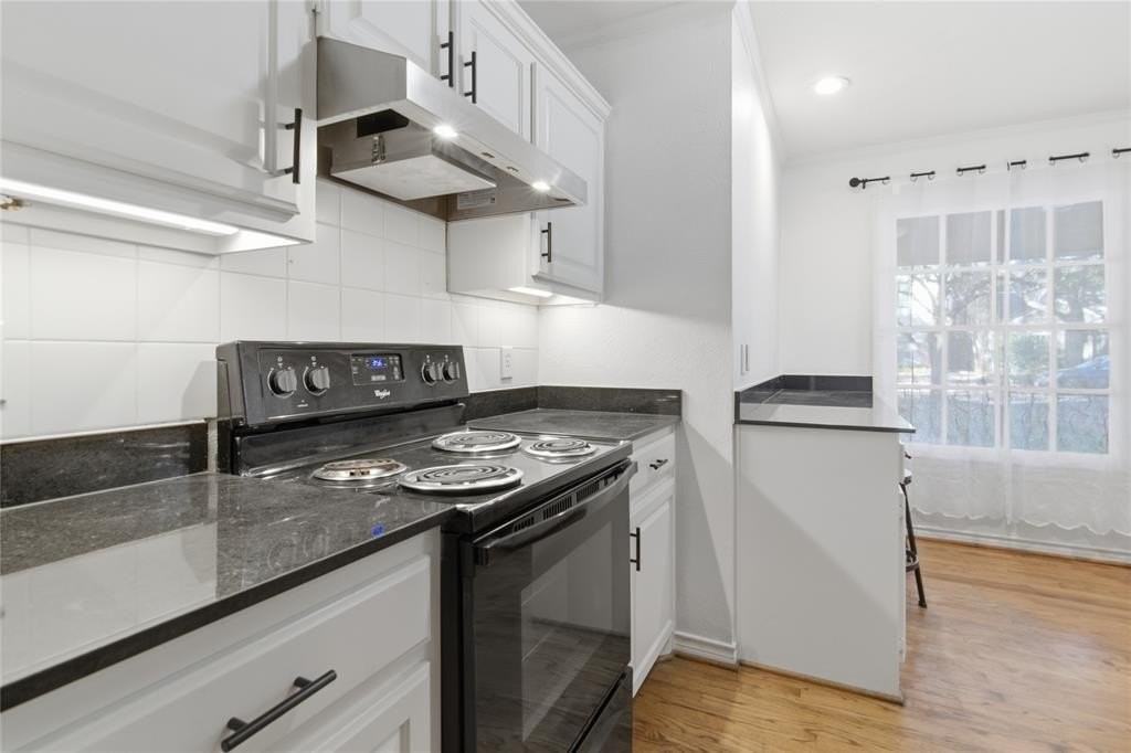 4421 Hyer St - Photo 7 of 15