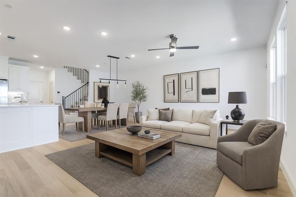 8888 Magnet Dr - Photo 3 of 35