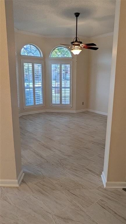 1405 Newbury Ln - Photo 3 of 27