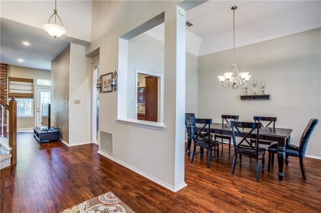 1405 Newbury Ln - Photo 4 of 27