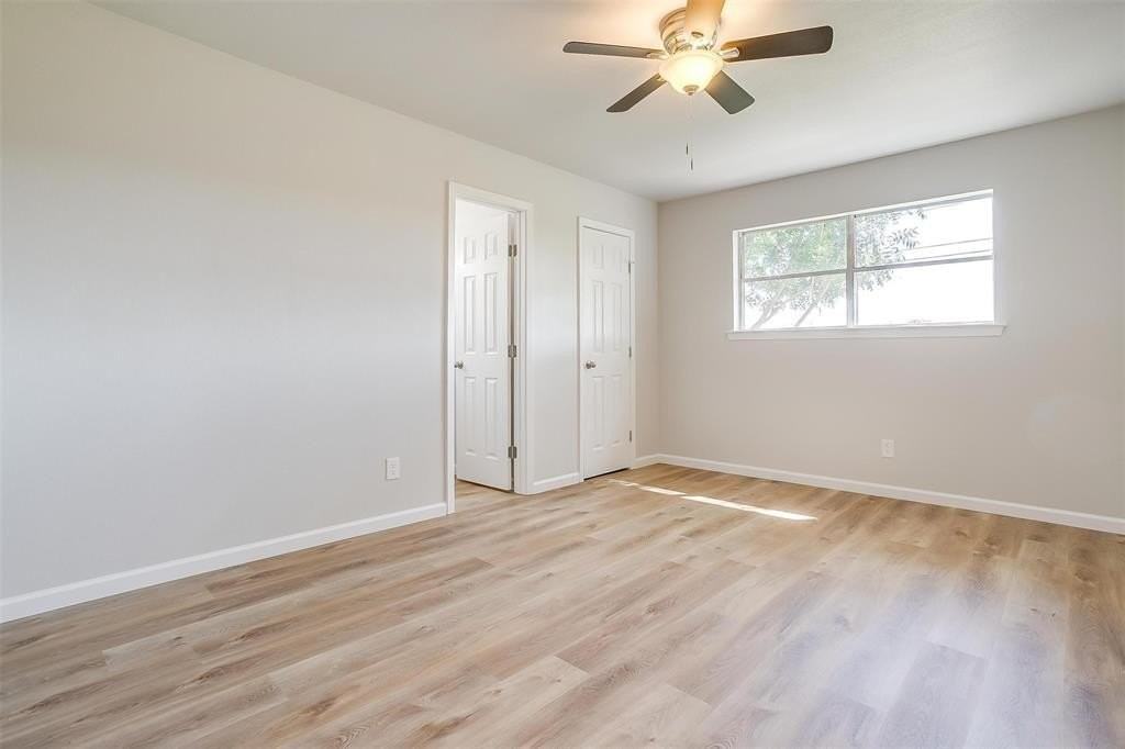 921 Willow Cir S - Photo 5 of 25