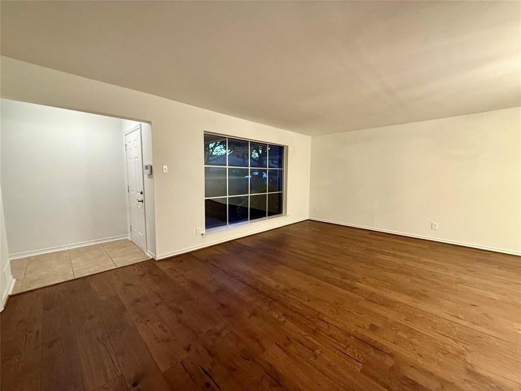 7351 Wellcrest Dr - Photo 2 of 19