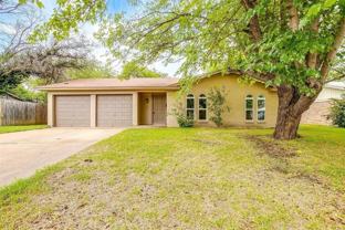 144 Nw Suzanne Ter - Photo 1 of 1