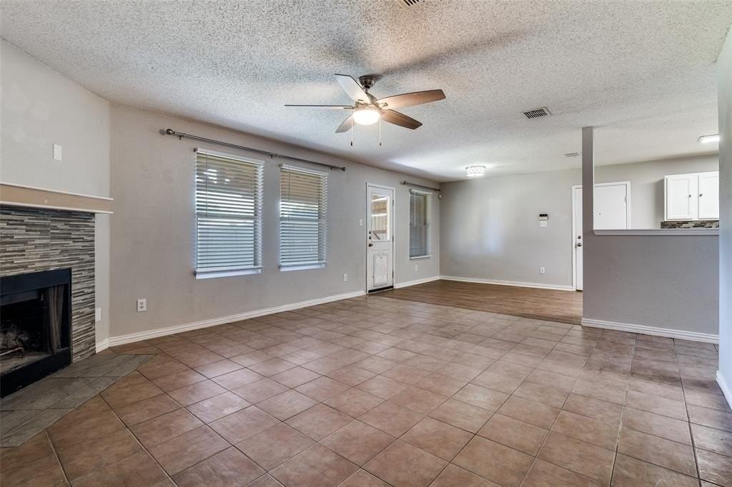 1519 Greenbrook Dr - Photo 7 of 26