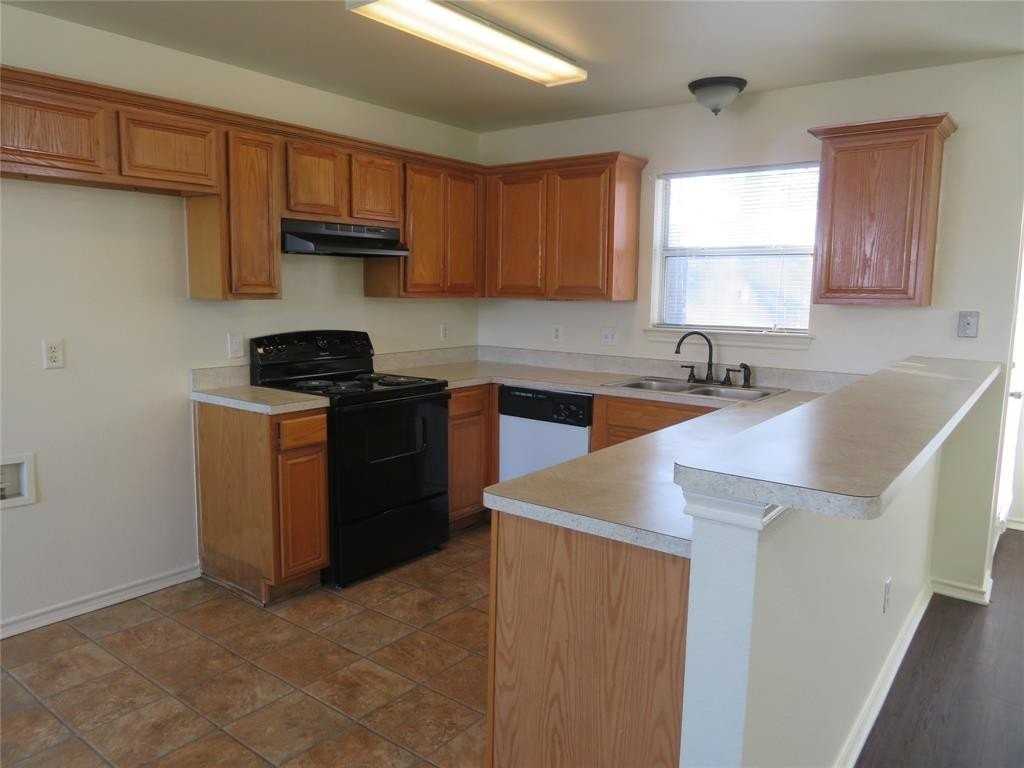 1515 Killdee Ct - Photo 3 of 10