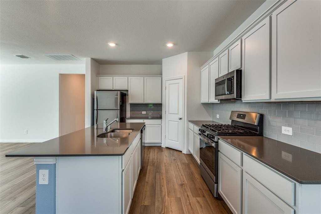 2925 S Griffin Ln - Photo 4 of 12