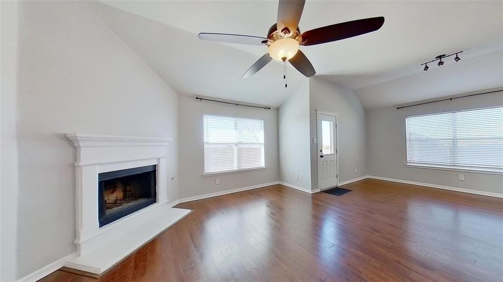 2803 Saddlebred Trl - Photo 2 of 26