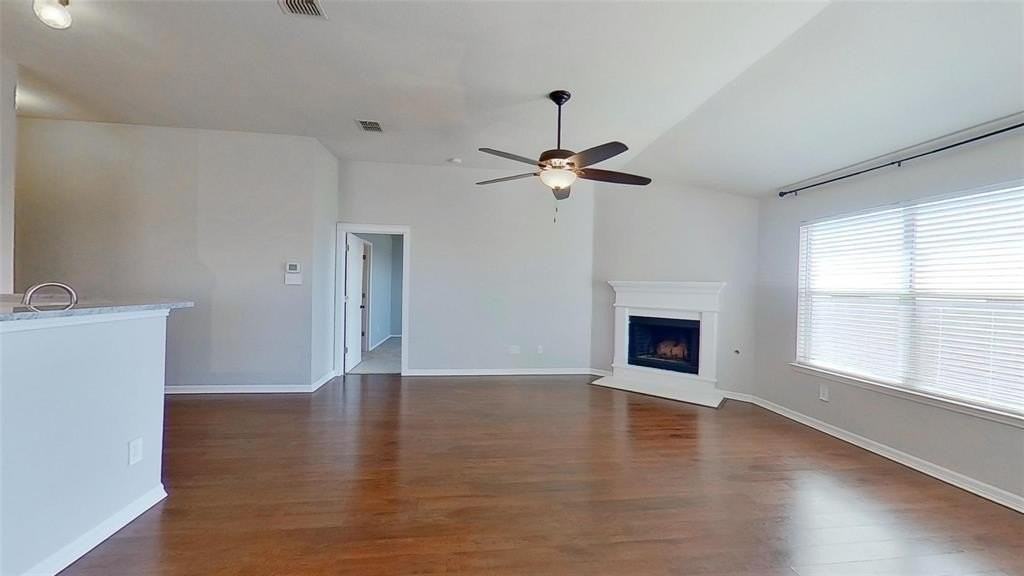 2803 Saddlebred Trl - Photo 3 of 26