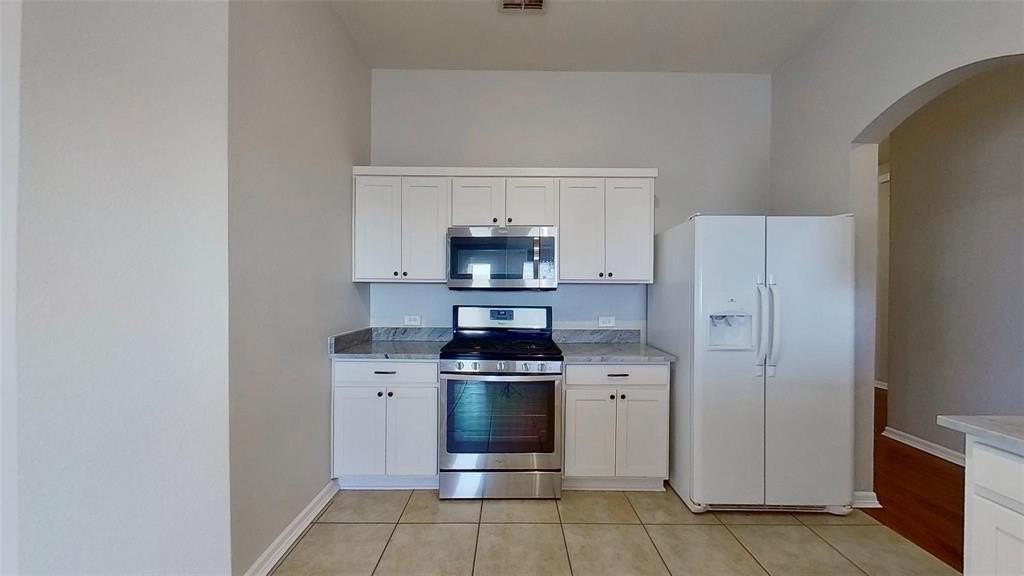 2803 Saddlebred Trl - Photo 7 of 26