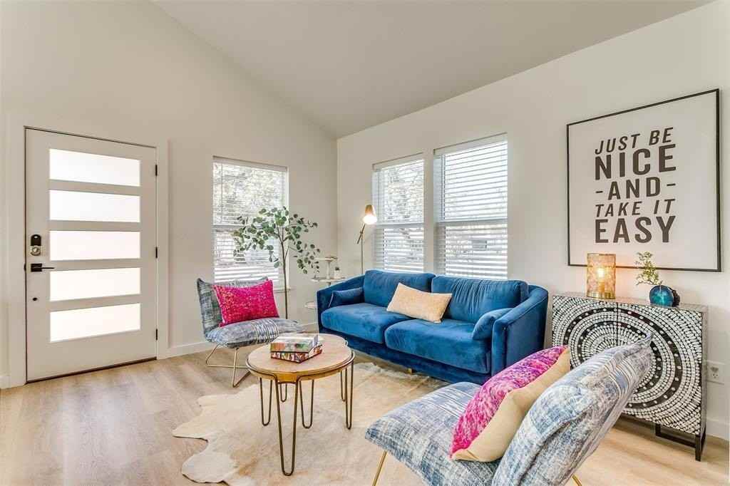 323 S Hannaford St - Photo 6 of 39