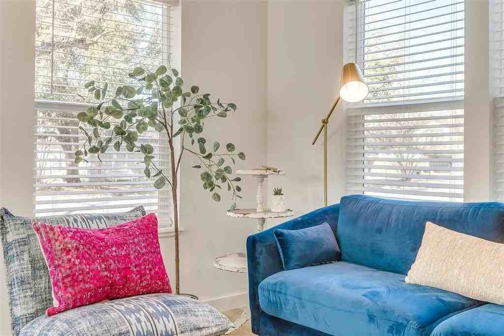 323 S Hannaford St - Photo 7 of 39