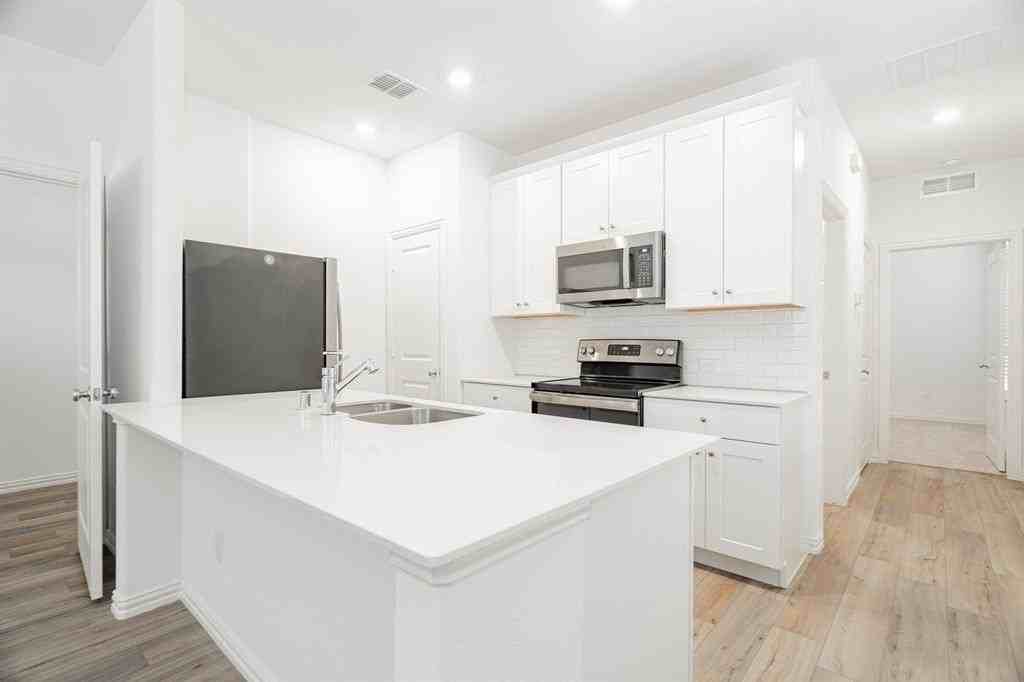 3313 Kiskadee Ct - Photo 4 of 29