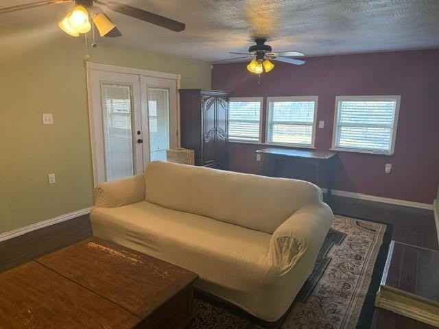 2025 Lowden St - Photo 2 of 16