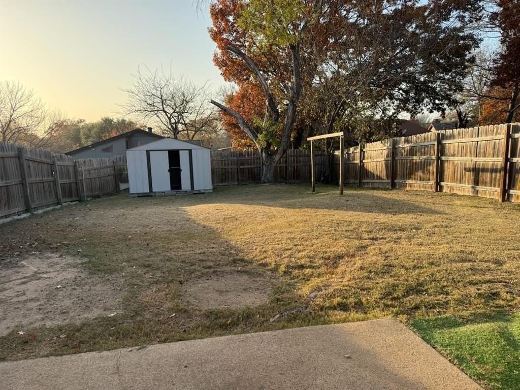 707 Southwood Cir - Photo 5 of 8