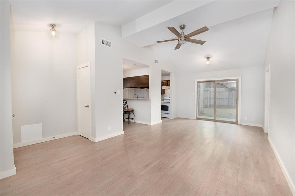 1717 Meadow Oak St - Photo 4 of 27