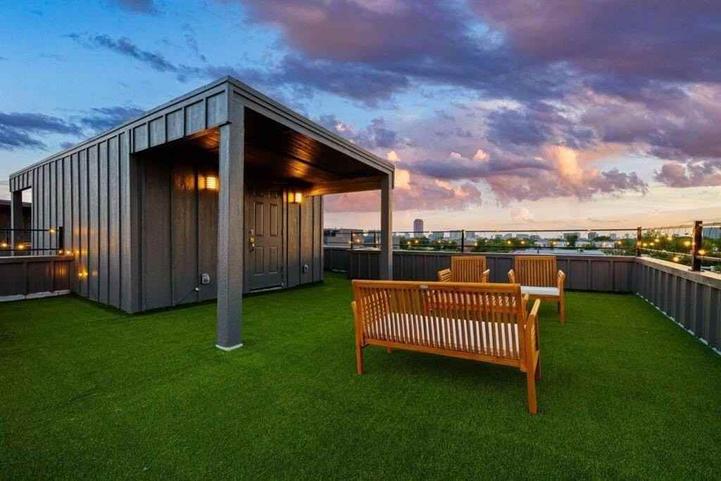 5726 Oram St #4 - Photo 2 of 15