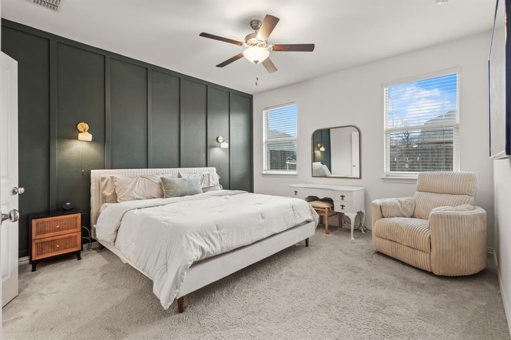 1733 Lake Grove Dr - Photo 4 of 26