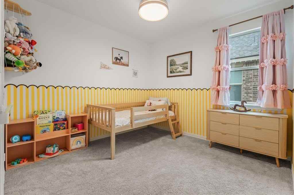 1733 Lake Grove Dr - Photo 7 of 26