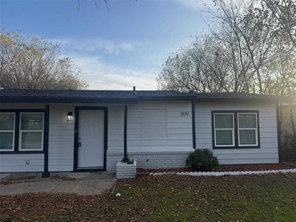 309 Hillcrest St - Photo 2 of 20