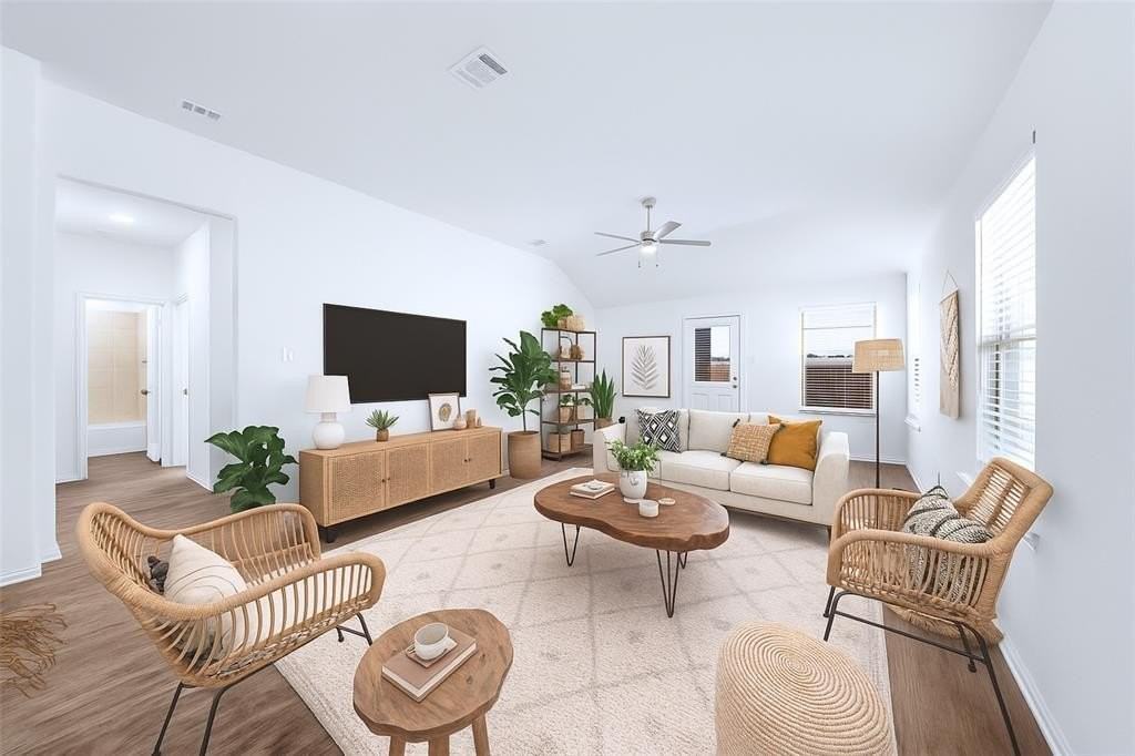 232 Woodlands Blvd - Photo 3 of 39