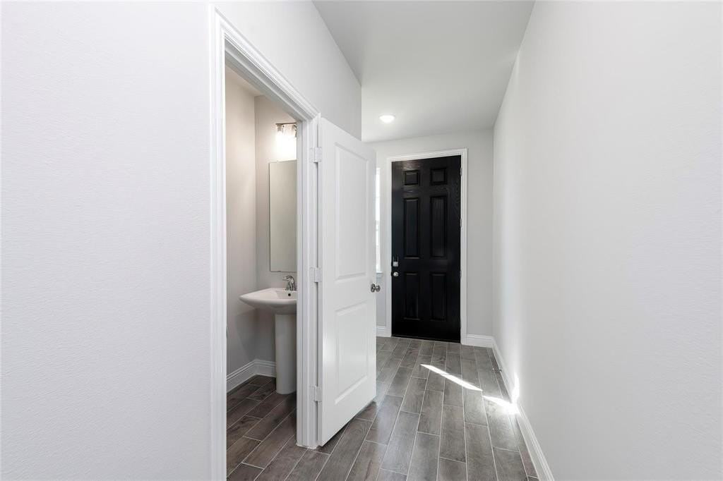 1820 Acosta Dr - Photo 3 of 28