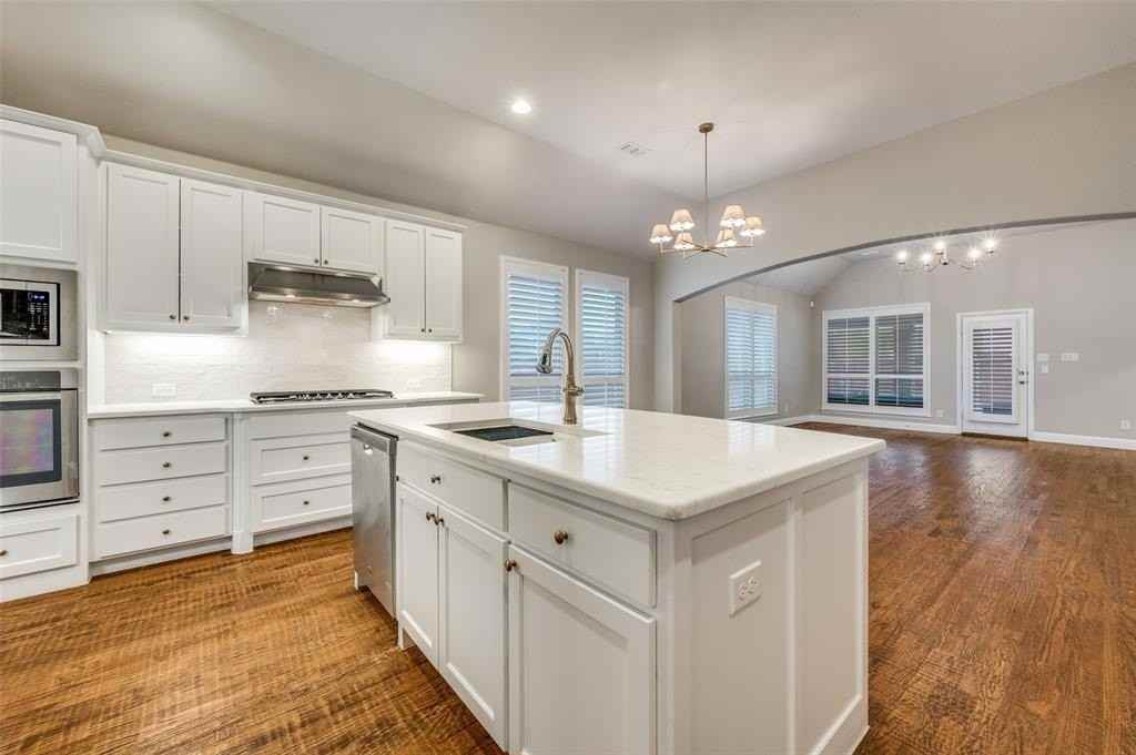 1200 Skyflower Ln - Photo 4 of 13