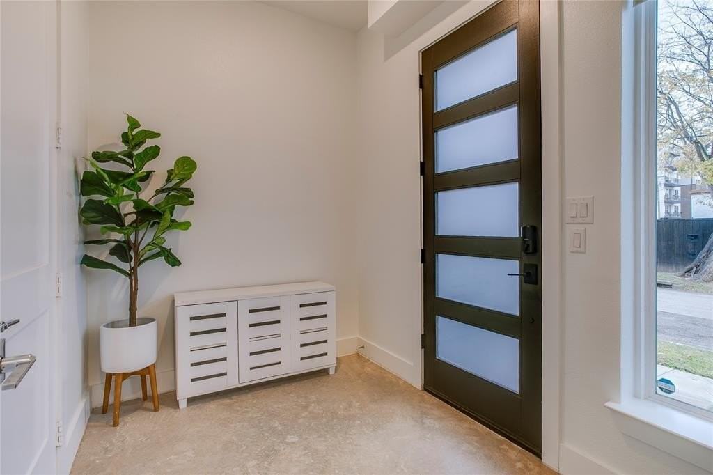 1804 Ripley St #101 - Photo 3 of 38