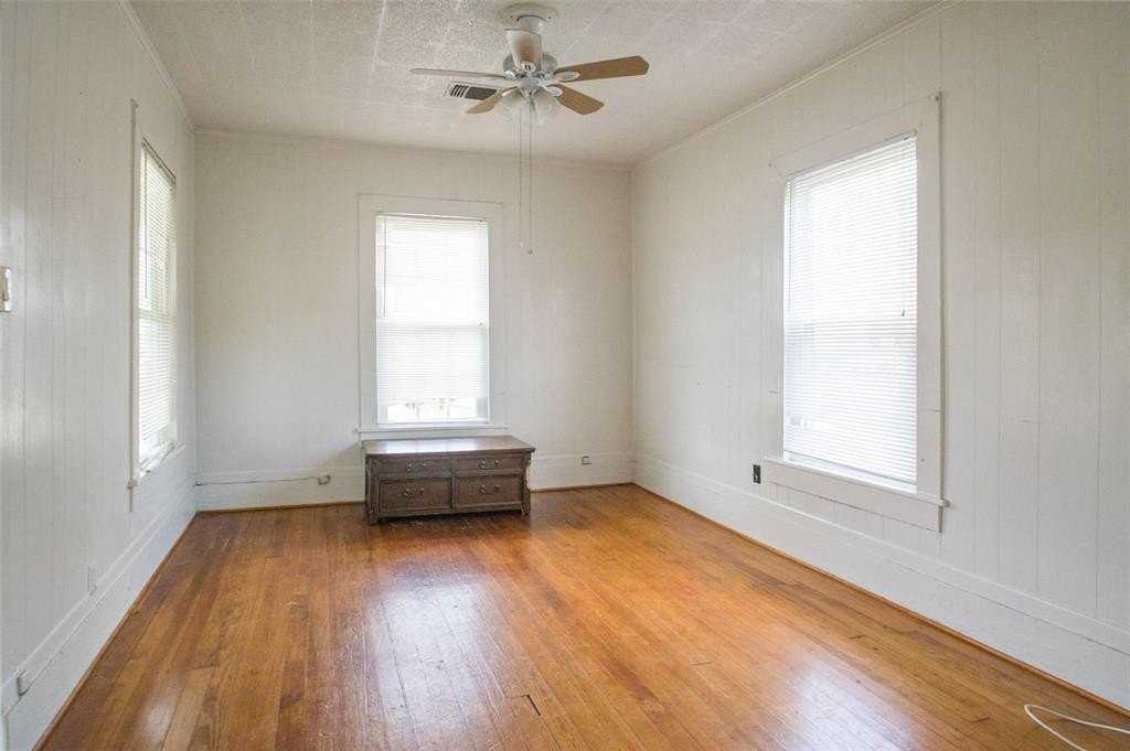 1017 Collier St - Photo 4 of 13