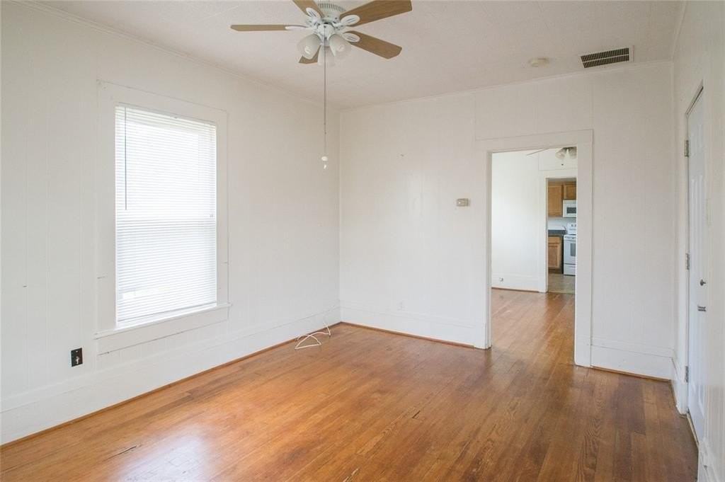 1017 Collier St - Photo 5 of 13