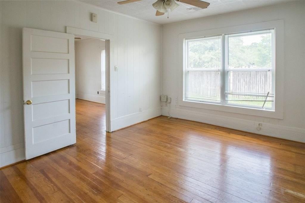 1017 Collier St - Photo 6 of 13