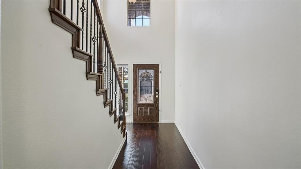 9904 Copperhead Ln - Photo 5 of 40