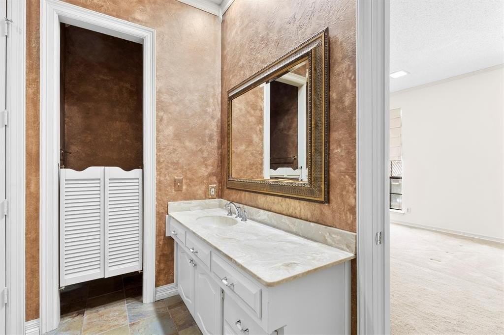 5600 Willow Bend Ct - Photo 6 of 13