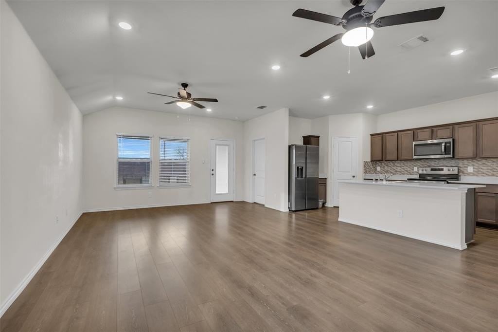 815 Ranahan Ln - Photo 3 of 18