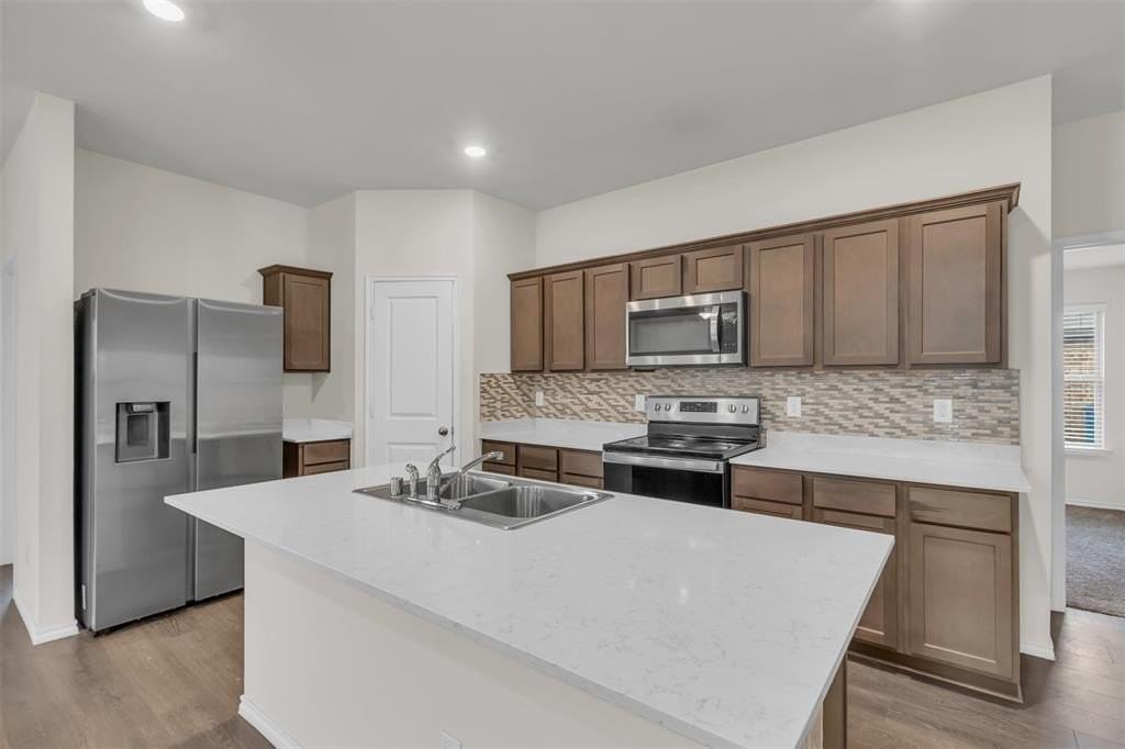 815 Ranahan Ln - Photo 5 of 18