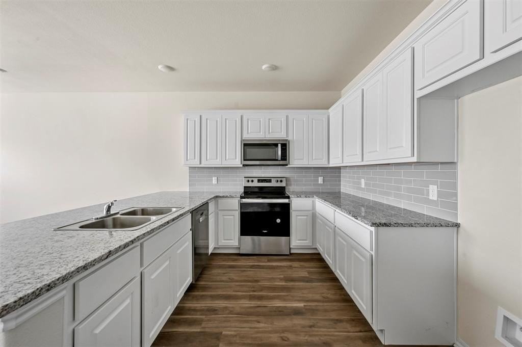 601 Thomas St #1 - Photo 5 of 23